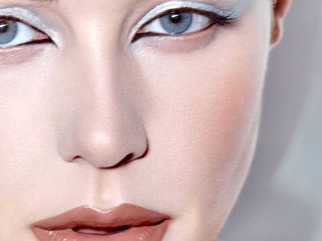 Тина Кароль: Романтические и страстные истории жизни легли в строчки этой песни