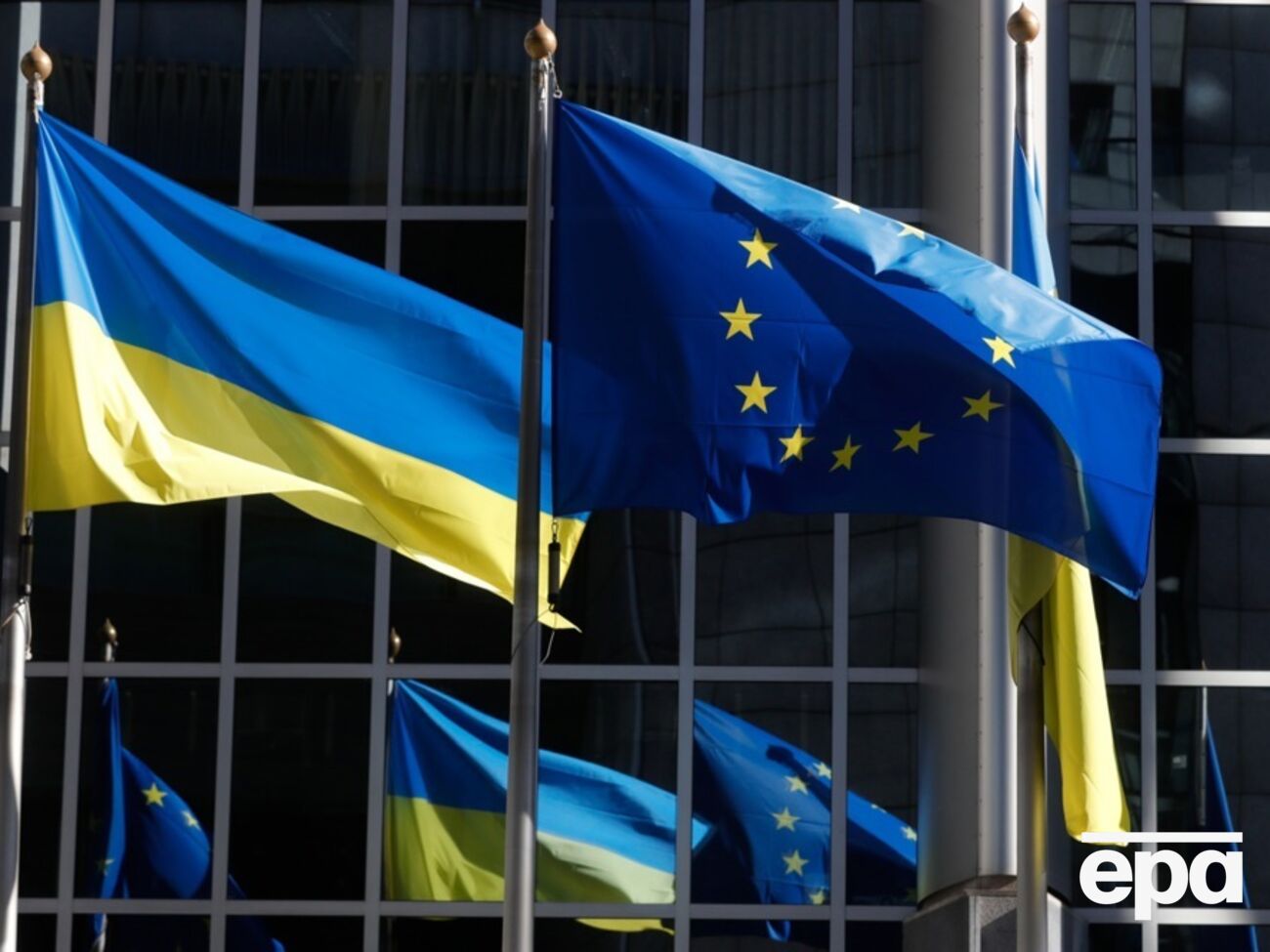 В Украине особенно ожидают политического решения ЕС о начале переговоров о членстве страны в Евросоюзе, отметил Зеленский