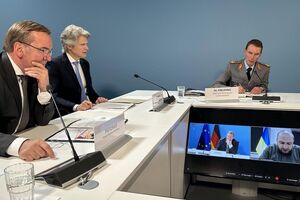Пісторіус та Умєров провели розмову вдень 26 жовтня у режимі відеоконференції, зазначили у міноборони ФРН
