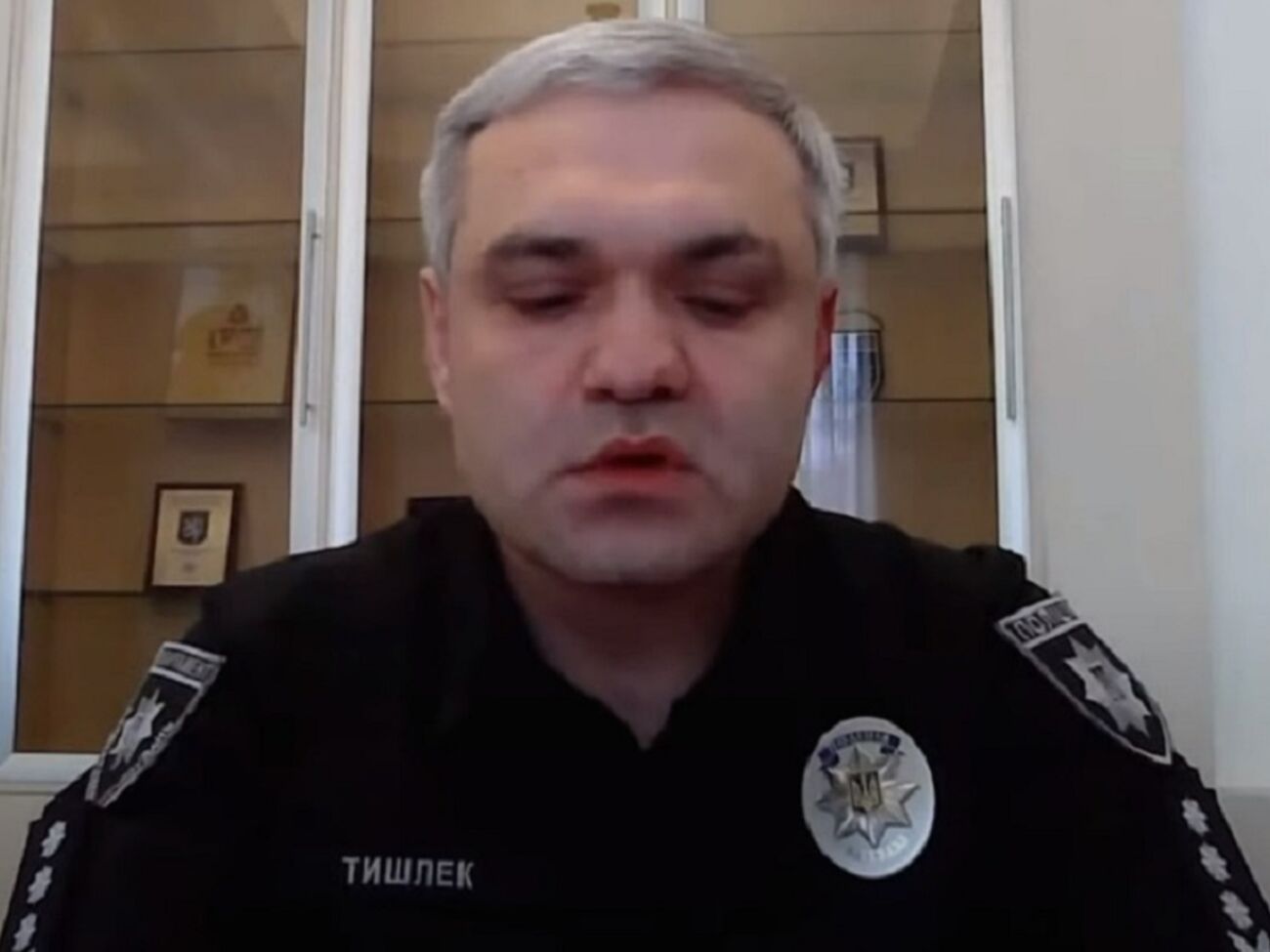 Журналисты говорят, что Тишлек сразу согласился ответить на вопросы, а затем отказался от встречи