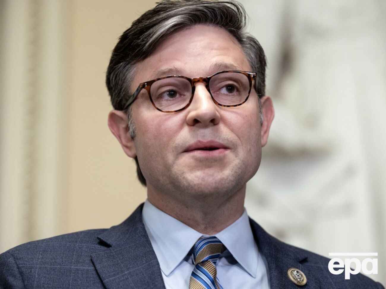 Республиканцы в Палате представителей хотят разделить финансовую поддержку двум странам, сообщил спикер