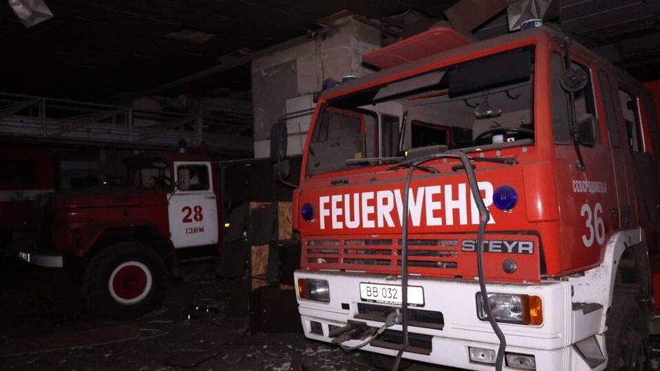 Ракета зруйнувала 13 одиниць техніки