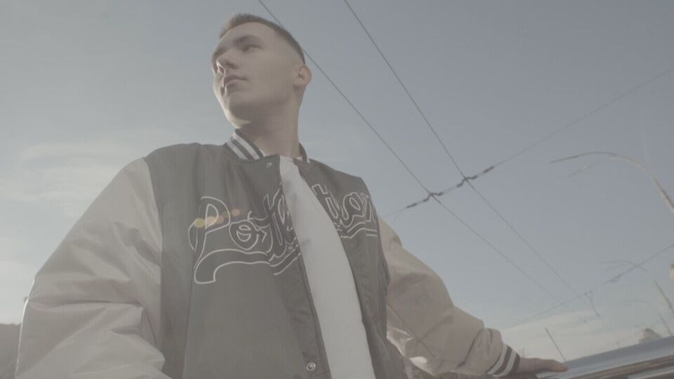 У лютому 2022 року Карпук розпочав сольну кар'єру під псевдонімом Yaktak