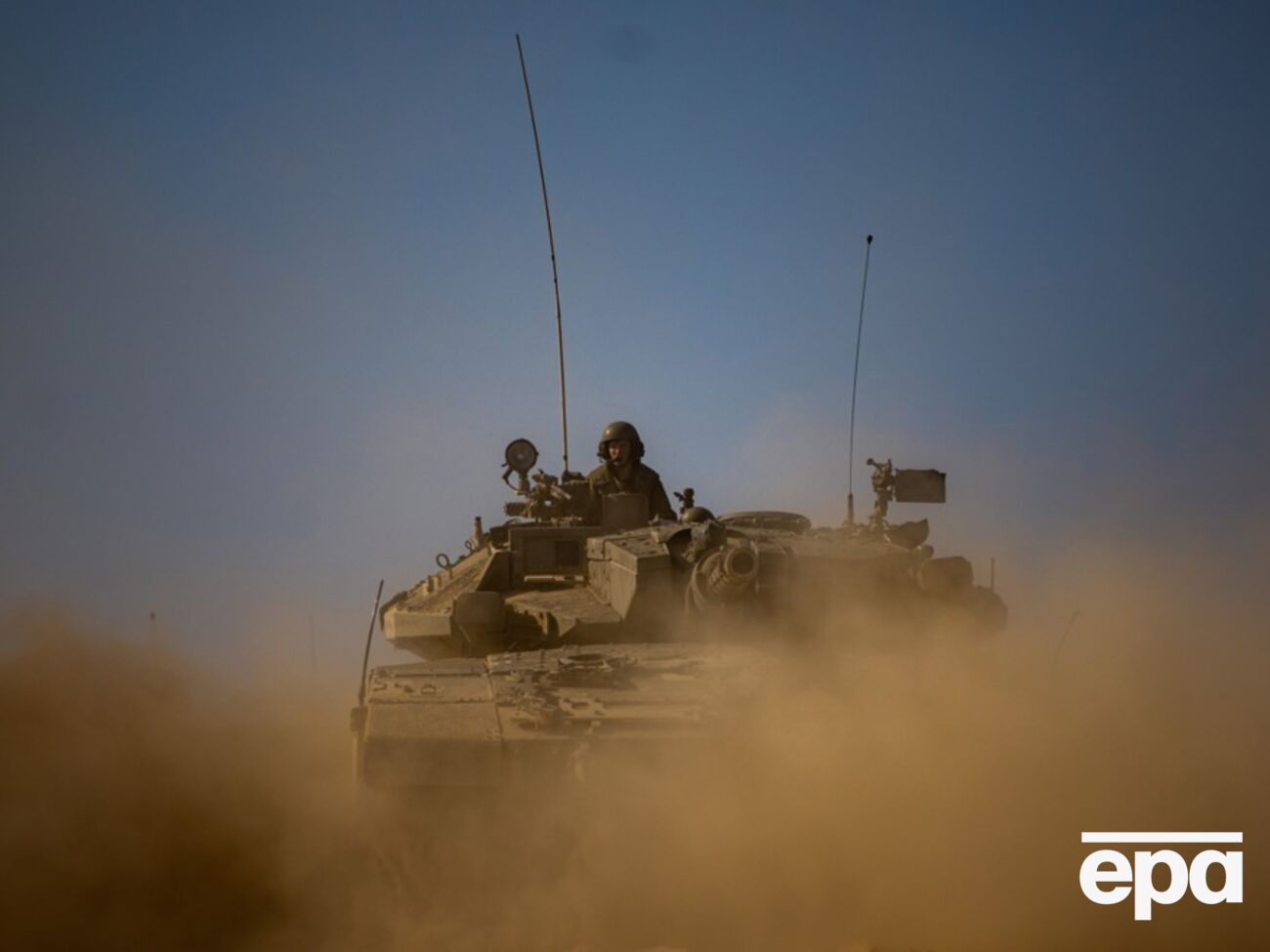 СМИ пишут, что израильские танки зашли в сектор Газа