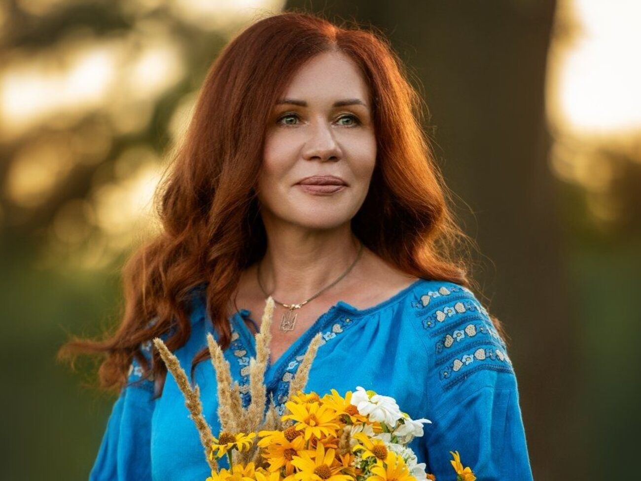 Зашли глубоко в лес, внезапно начался ветер. Сосны падали с чудовищным треском перед нами, позади нас, везде. Мы бежали, казалось, вечность