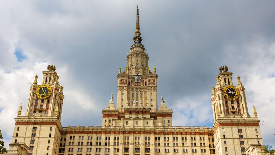 По данным разведки, российским вузам велели избегать открытого обсуждения любых "негативных тенденций" в стране