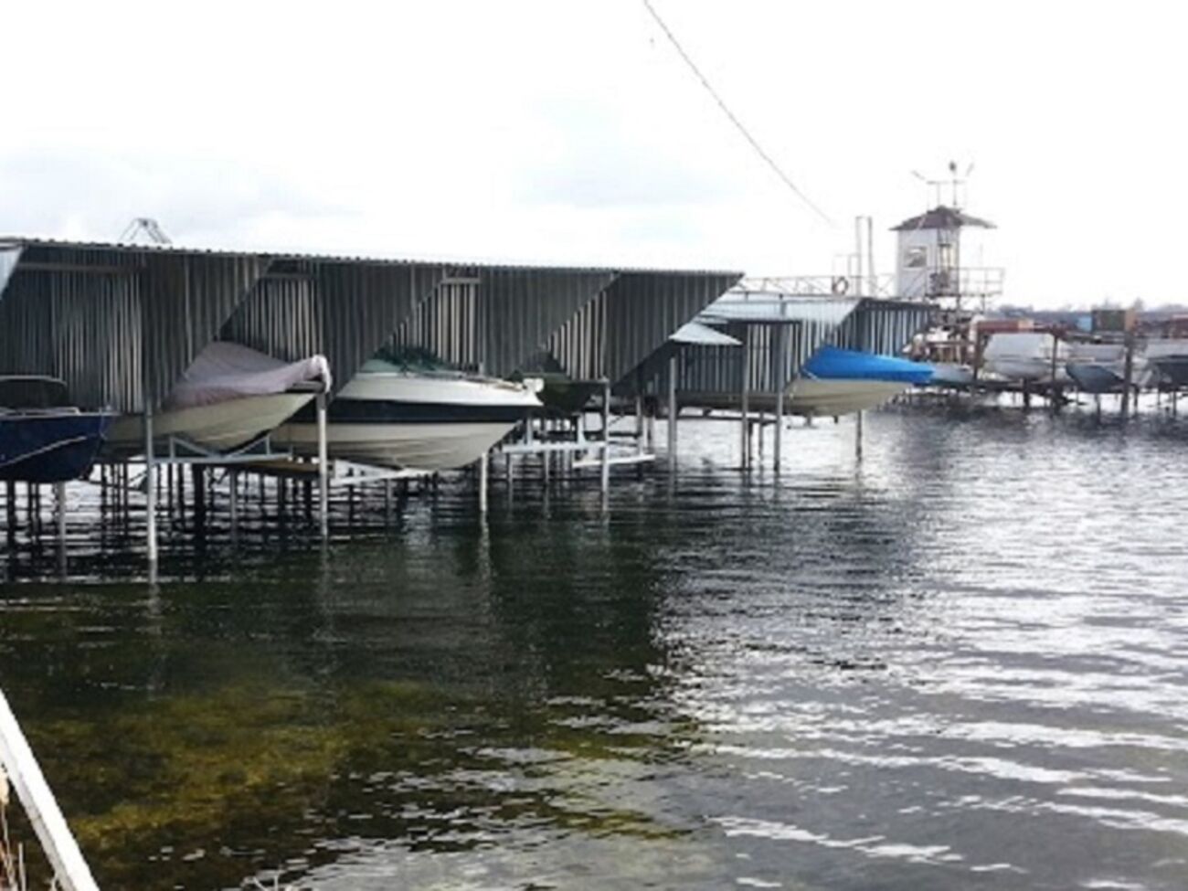 Клочко: Катера орки украли и пользуются ими, перевозя награбленное на левый берег