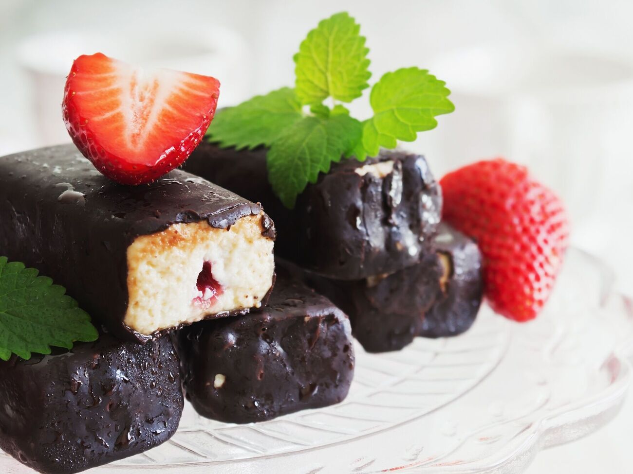 Глазированные сырки некоторое время должны настаиваться в морозилке