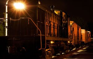 По имеющейся информации, на перегоне Енакиево – Углегорск грузовой поезд наехал на машину ЗРК "Стрела-10" ВС РФ