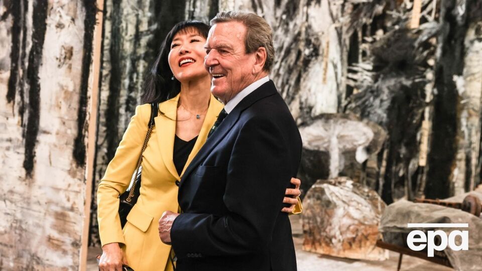 На святкуванні Шредер був із дружиною