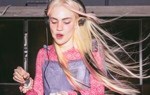 Граймс состояла в отношениях с Маском с 2018 года по конец сентября 2021-го