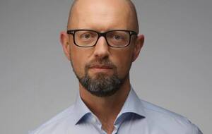 Путин и больное российское общество должны быть остановлены сейчас. Пока еще нет концентрационных лагерей и крематориев