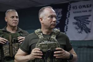 Сырский: Действия противника поддерживаются плотным огнем артиллерии и минометов