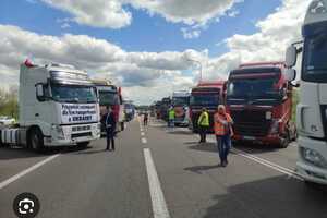 Украина инициировала встречу с Польшей и Еврокомиссией после угроз перекрытия границы