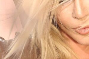 Билык родилась в 1970 году в Киеве