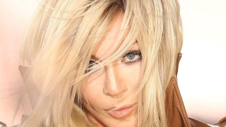 Билык родилась в 1970 году в Киеве