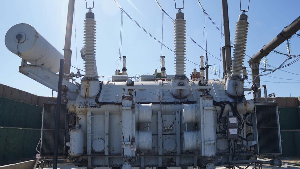 Украина хочет обезопасить часть своих новых трансформаторов от ракетных ударов РФ, оставив их временно за границей
