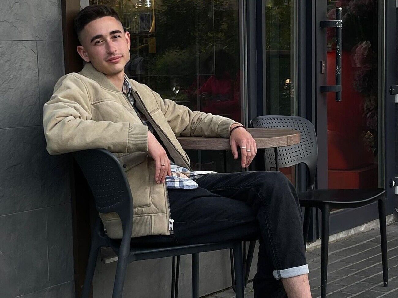 Весной 2020 года Сасанчин стал победителем шоу "Голос країни"