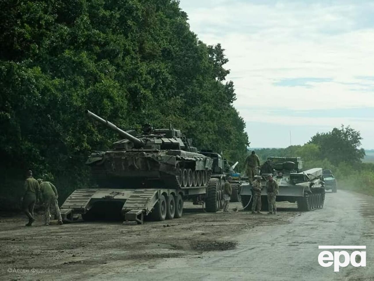 Украинские воины "затрофеили" сотни российских танков и часто жалуются на поломки и брак