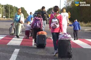 Украина эвакуировала детей с оккупированных территорий