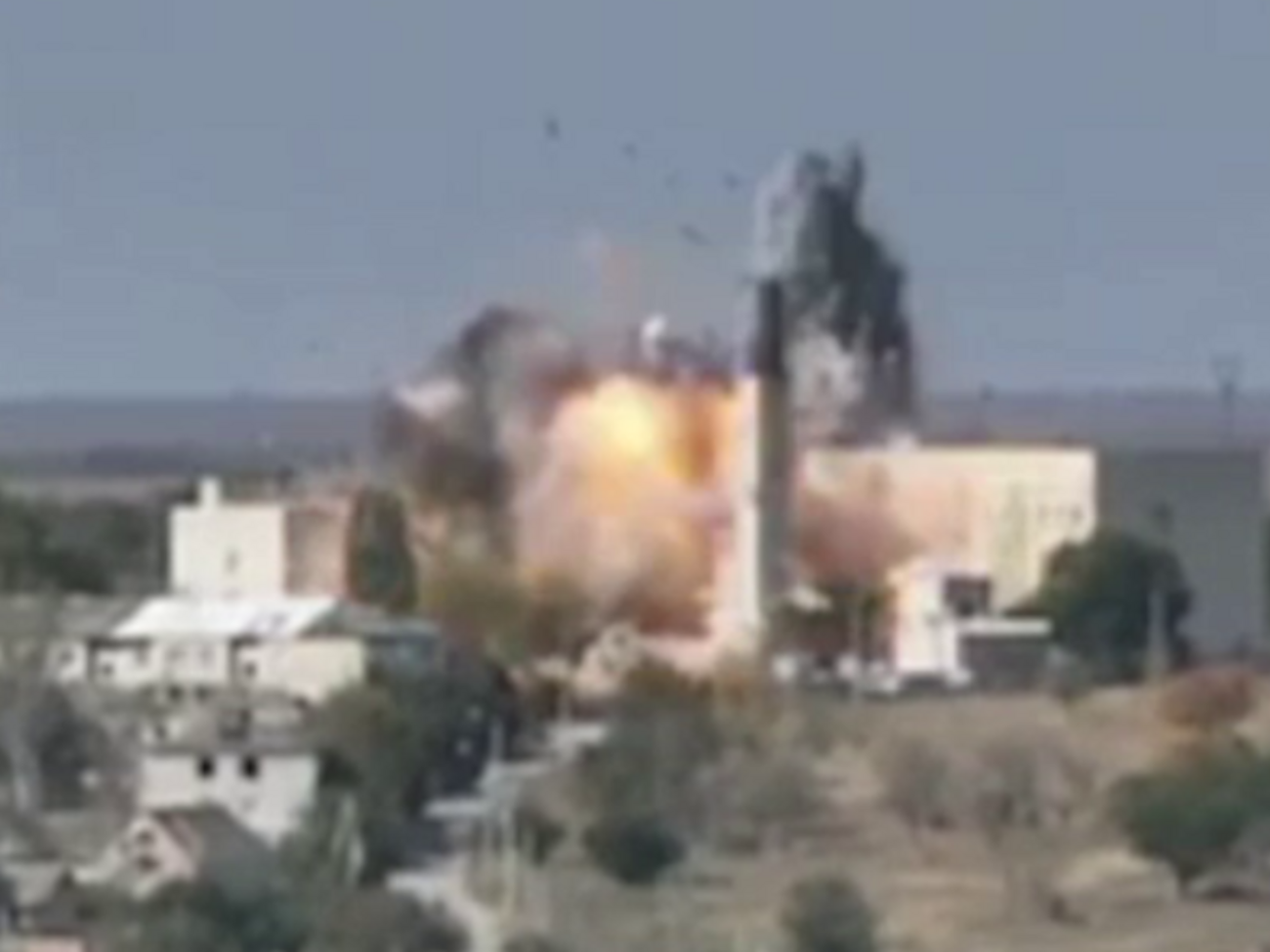 Російські окупанти зруйнували лікарню в Бериславі