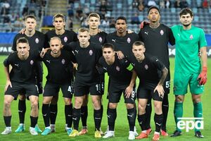 "Заря" играет в группе В