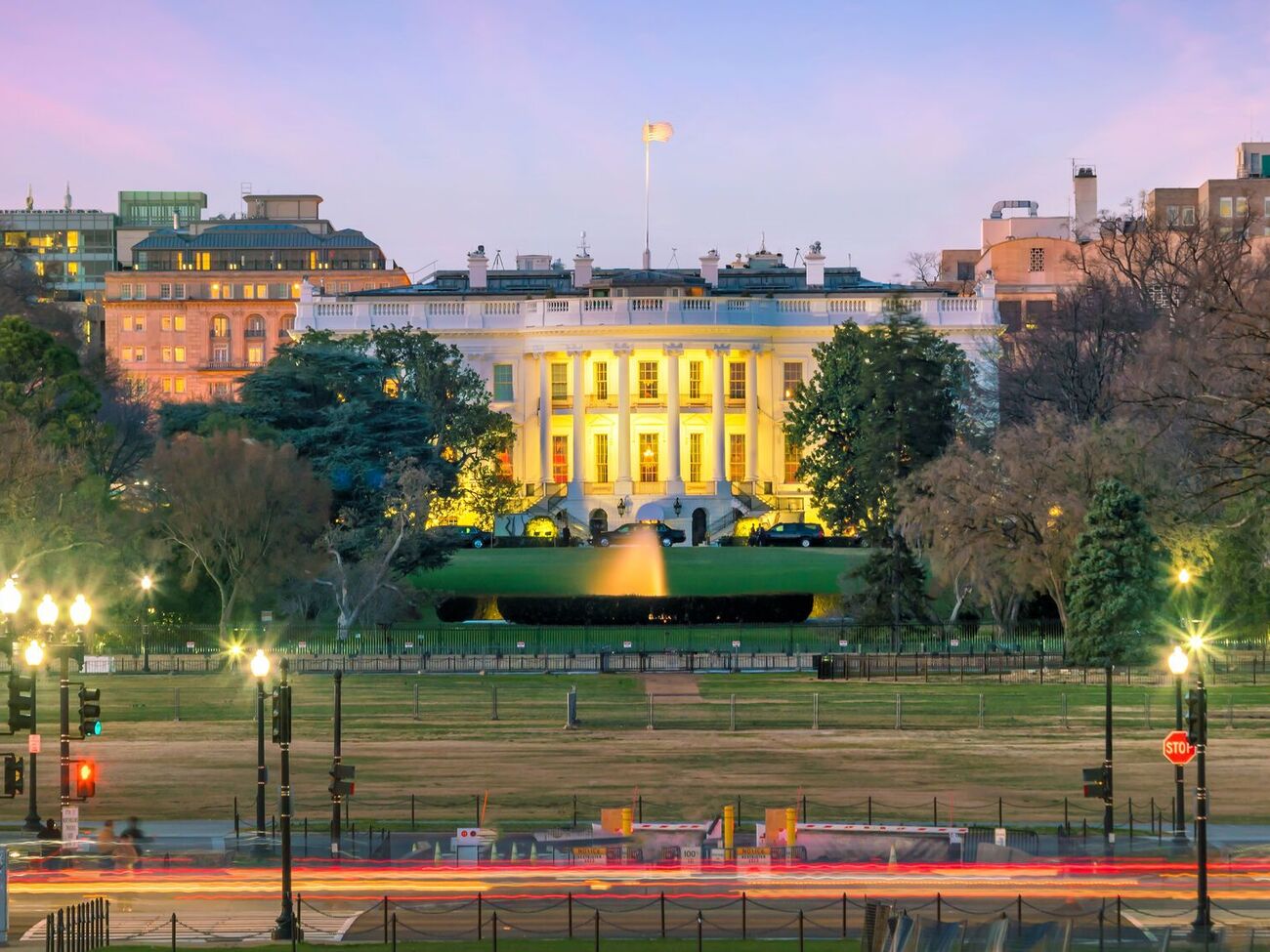 В Белом доме рассматривают разные варианты, пытаясь найти дополнительные средства для поддержки Украины, отметили СМИ