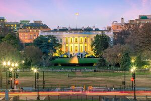 В Белом доме рассматривают разные варианты, пытаясь найти дополнительные средства для поддержки Украины, отметили СМИ