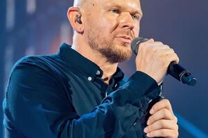 Положинський: Люди радіють теплу і світлу, душа нагадує квітку розквітлу