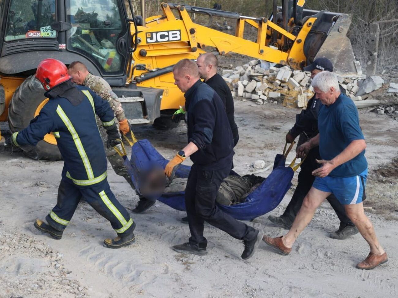 В селе Гроза продолжаются работы по идентификации останков погибших на месте прилета российского "Искандера"