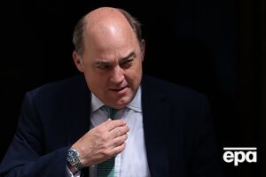 Воллес: Необхідна відповідна реакція на удари Росії по мирному населенню