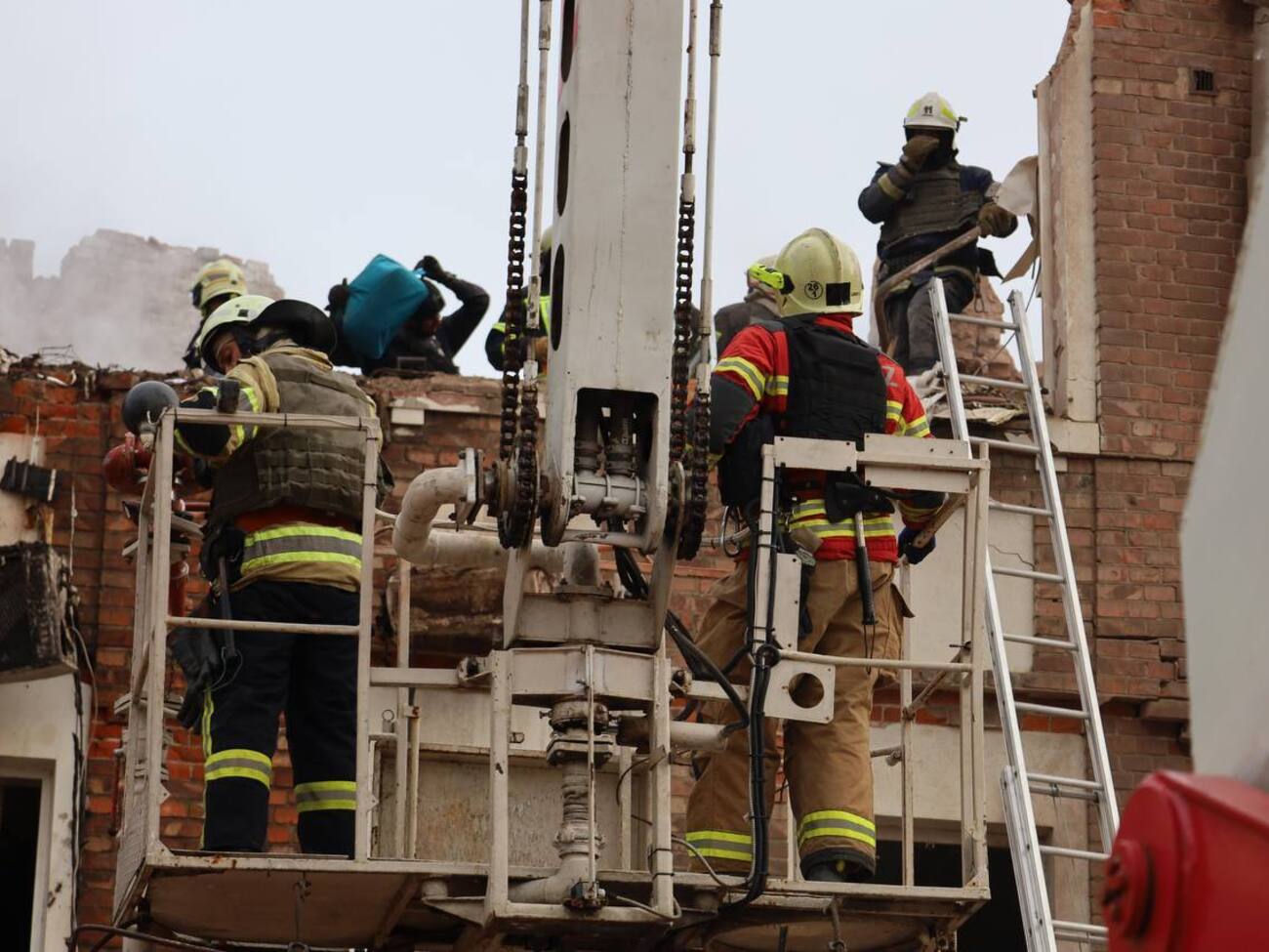 Жертвами российской атаки стали два человека, в том числе 10-летний ребенок