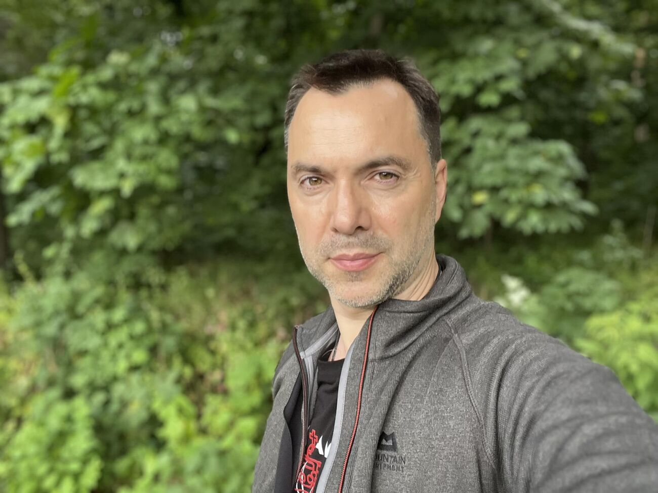 Російський військовий, завдаючи удару, чудово розуміє, скільки може загинути цивільних. Але йому або все одно, або він боїться заперечити