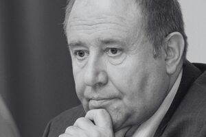 Зайчук свого часу був главою українського посольства в Хорватії, потім у Чехії
