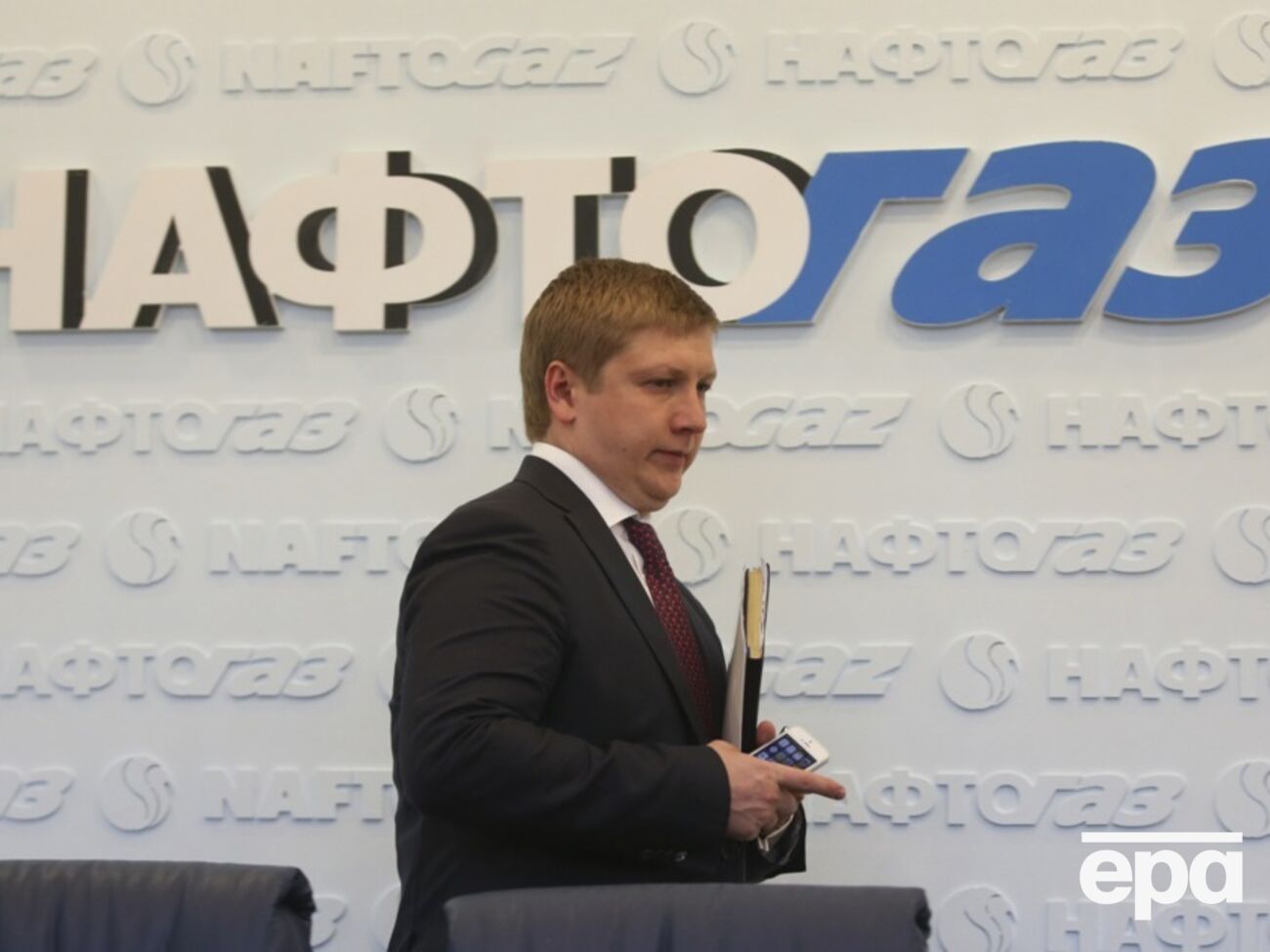 Коболев заявил, что его неспособность выезжать из Украины и работать там ограничивает не только его возможности, но еще и работу его команды