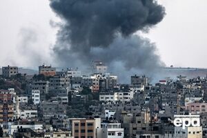 Израиль вторые сутки наносит удары по сектору Газа