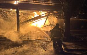 У Полтавській ОВА показали наслідки прильоту Shahed по НПЗ у Кременчуці