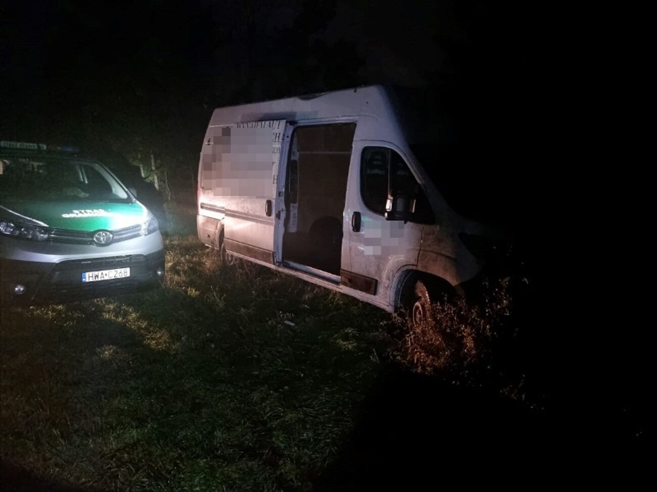 Прикордонники влаштували погоню за фургоном