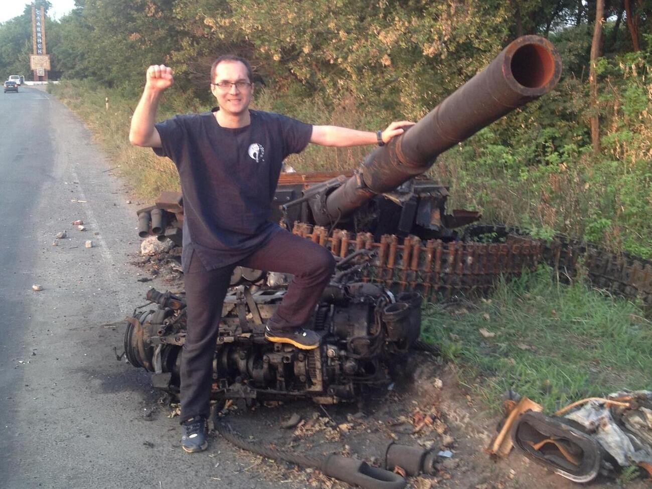 Дмитрий Коцюбайло, друг Да Винчи. Сегодня первый день рождения, когда мы его не поздравляем, а вспоминаем. 27 лет жизни, девять лет войны. Друг, ты и сейчас наш командир