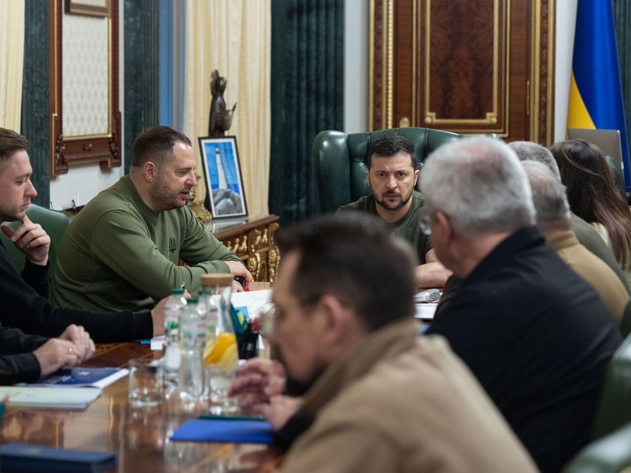 Зеленський 1 листопада зустрівся з українською делегацією, яка взяла участь у саміті на Мальті