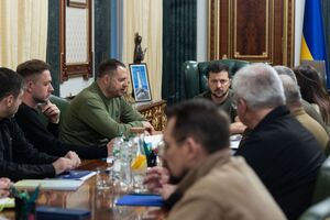 Зеленський 1 листопада зустрівся з українською делегацією, яка взяла участь у саміті на Мальті