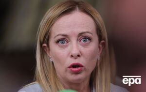 Українці роблять те, що мають робити, а країни Заходу їм у цьому допомагають, зазначила Мелоні у розмові з російськими пранкерами