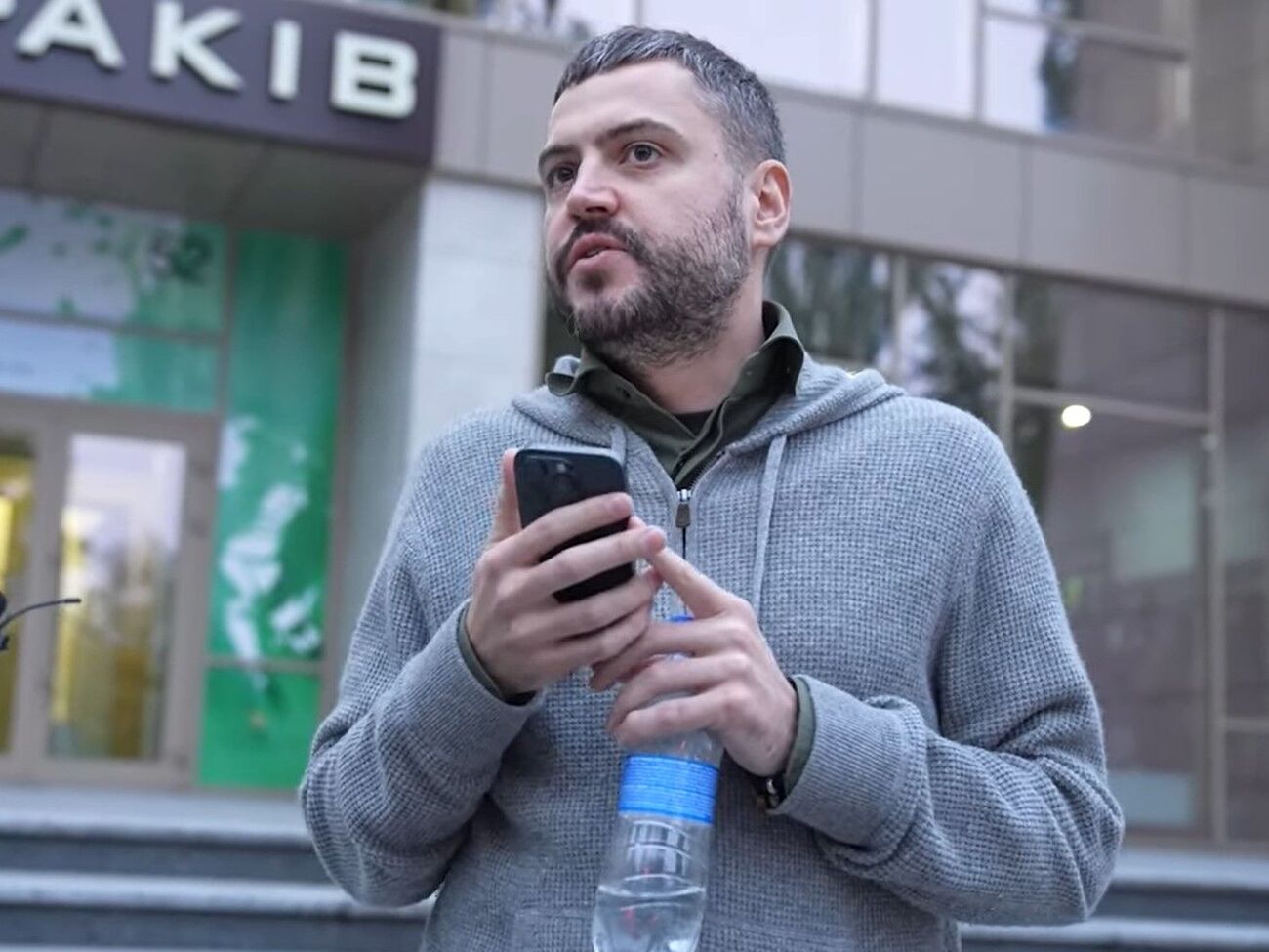 Колюбаев раньше имел совместную компанию с Ермаком и вместе продюсировал фильм