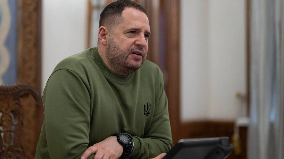 Єрмак не відкидає, що війна може закінчитися "дуже раптово"