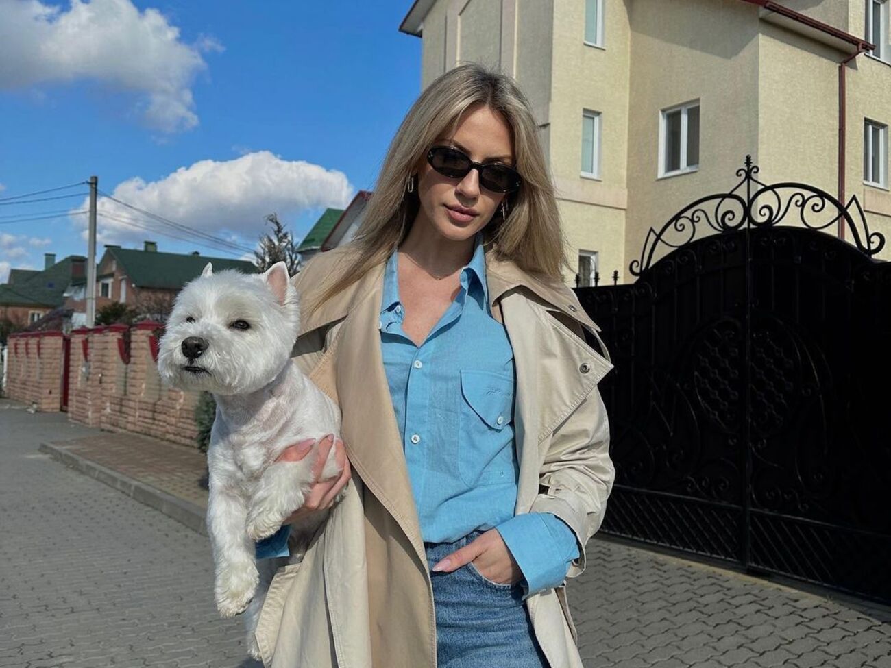 Питомца телеведущей зовут Рафик