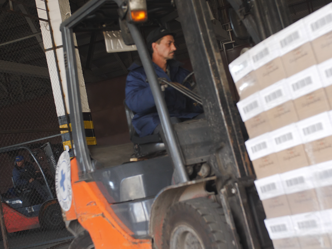 В настоящее время груз распределяют по регионам, отметили в "Украинской команде"