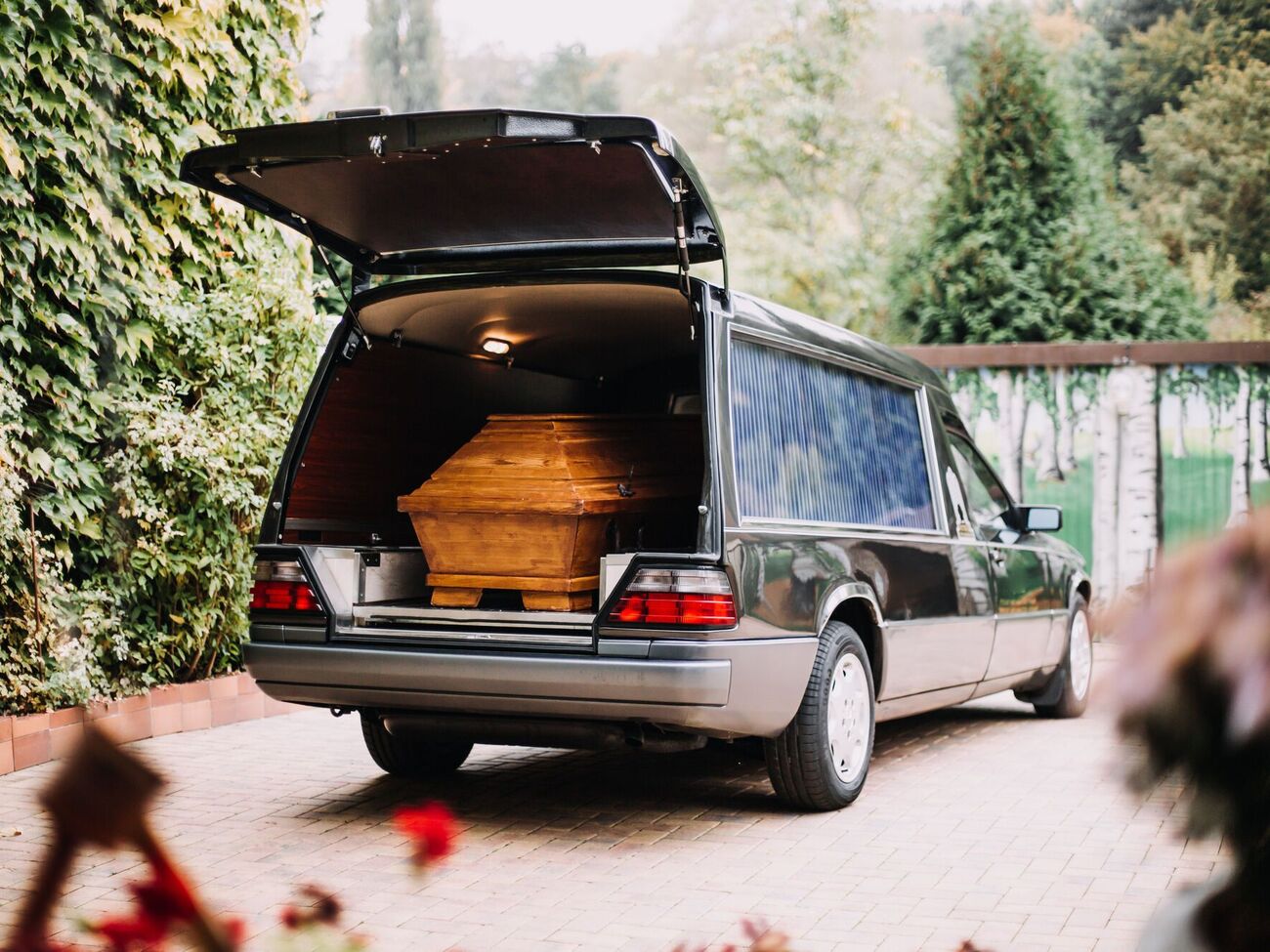 Во время перевозки тел мужчина останавливался в безлюдных местах и снимал с них все ценные вещи, отметили в полиции Тернопольской области