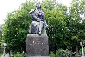 В сентябре Минкульт инициировал ускорение демонтажа ряда памятников российским и советским деятелям, в частности Щорсу и Пушкину в Киеве