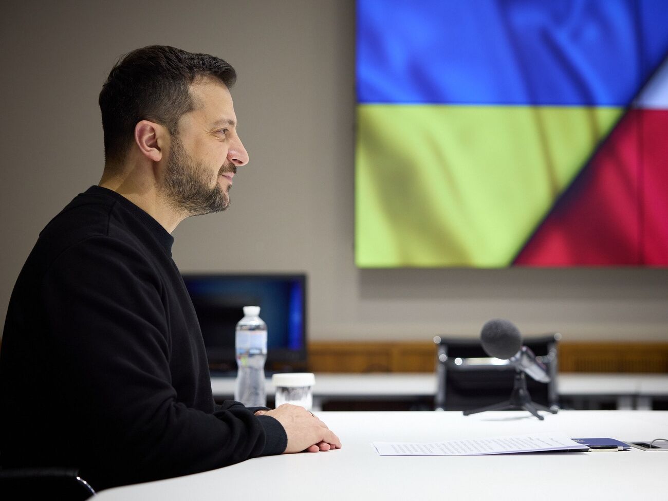 Зеленский поблагодарил Польшу за помощь Украине