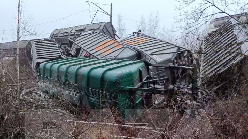 Із рейок у РФ зійшло 19 вагонів вантажного поїзда